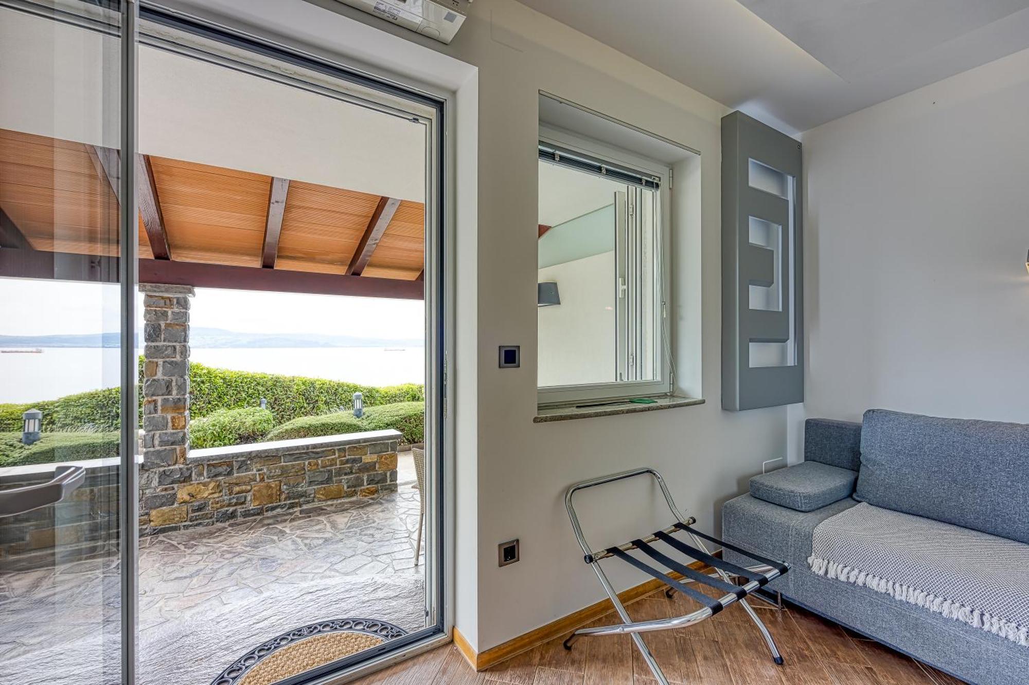 Debeli Rtic Apartments - Happy Rentals Ankaran Eksteriør billede